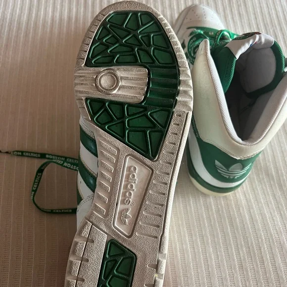 adidas Celtics High-Top Sneakers - Green and White 2012* NWOT* - Picture 12 of 14